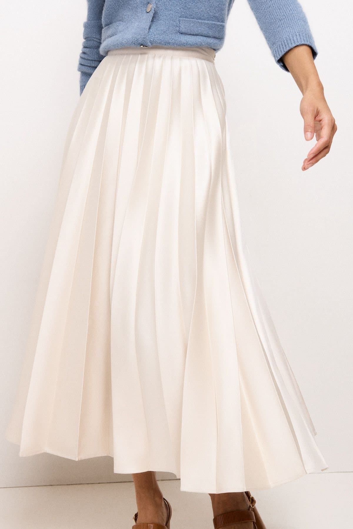 Phase Eight Phase Eight Women's Sybilla Pleated Midi Skirt in Light Beige