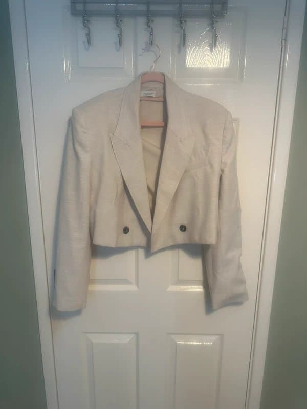 Bershka Bershka cropped cream blazer