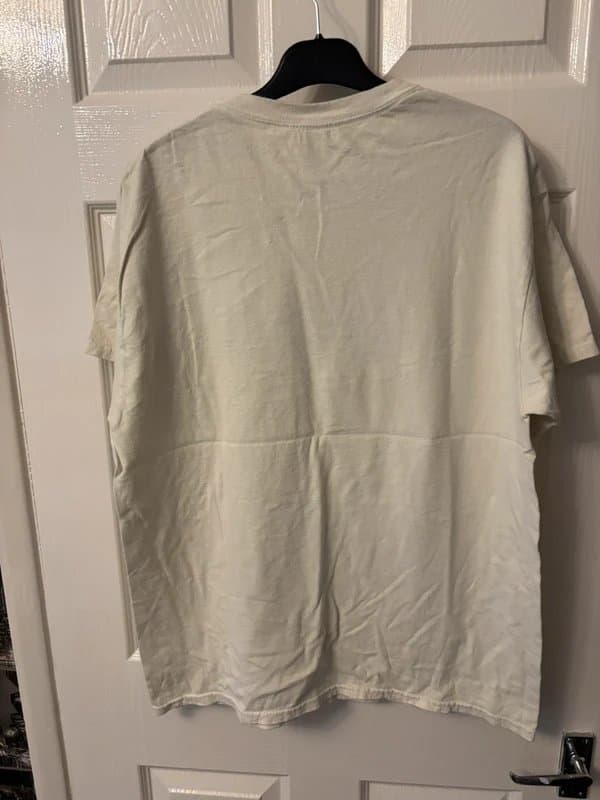 Urban Outfitters No cap women’s T-shirt