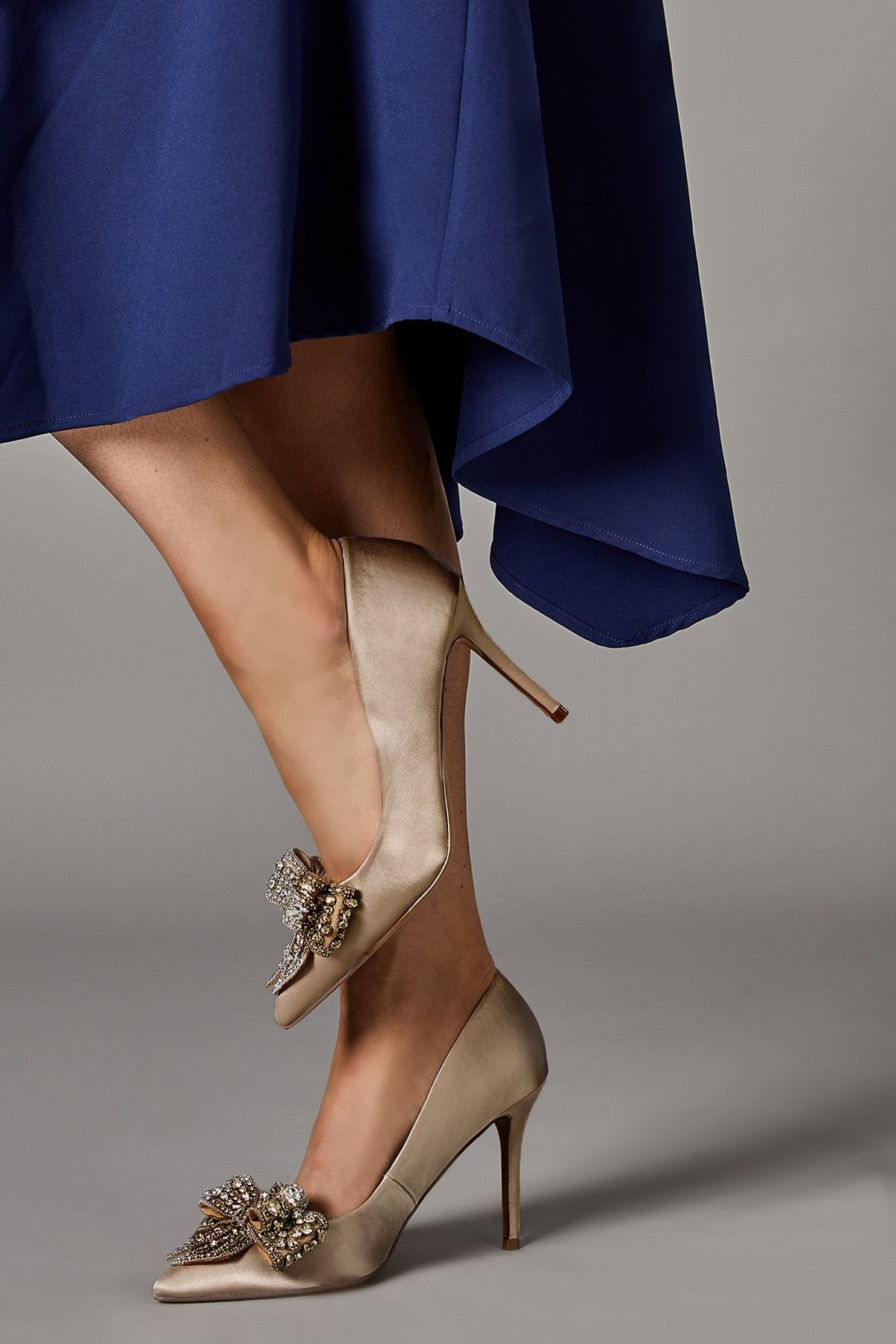 Coast Coast Women's Wide Fit Tania Satin Embellished Bow High Heel Stiletto Court Shoes in Mink - 2