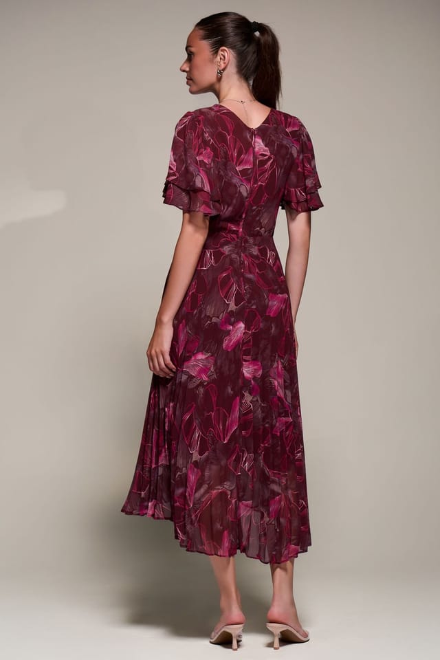 Jolie Moi Jolie Moi Women's Angel Sleeve Pleated Chiffon Midi Dress in Burgundy - 2