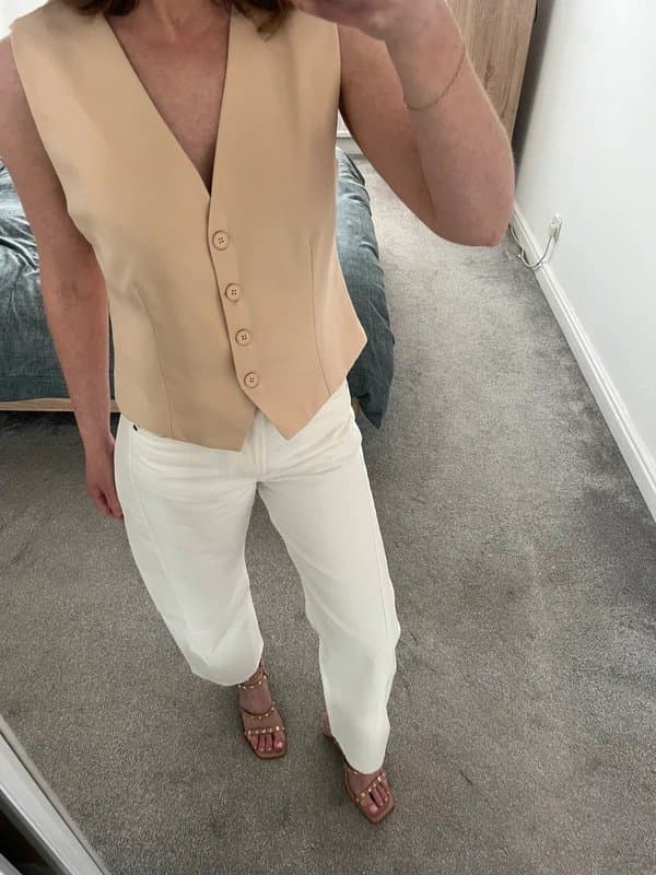 New Look BNWT New Look nude / beige waistcoat top size 12