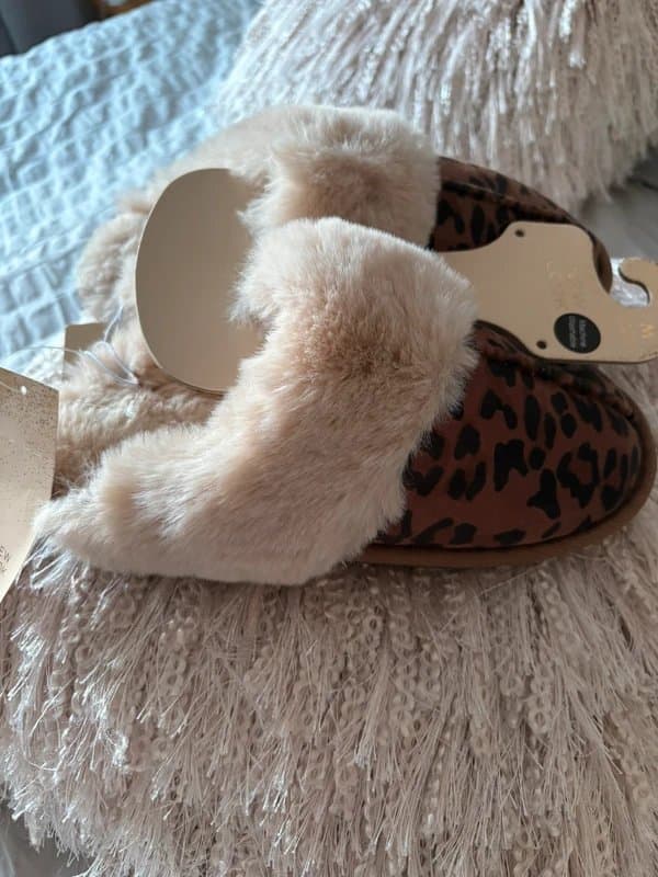 New Look New look leopard print slippers size 6