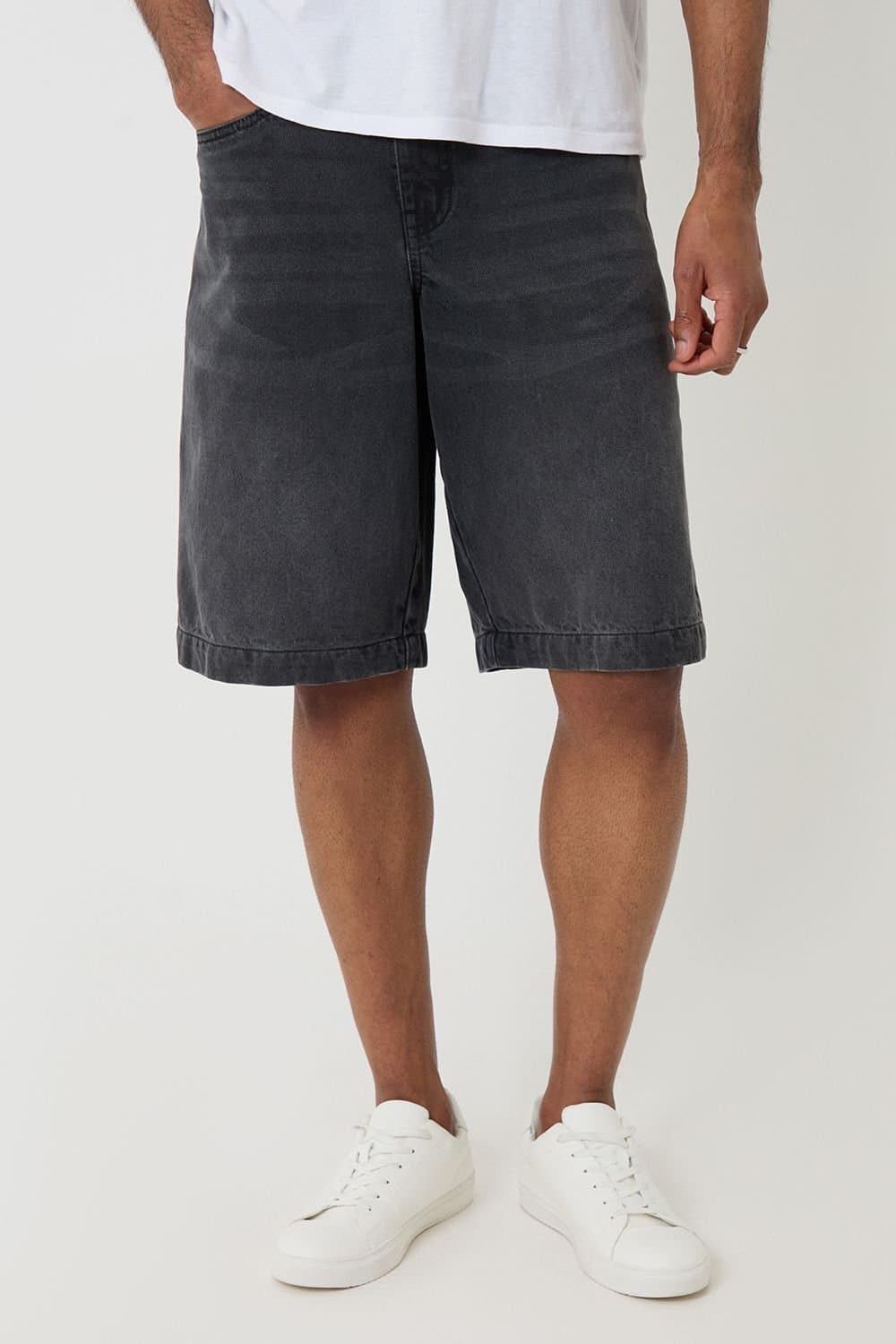 Threadbare Threadbare Men's Baggy Fit Denim Shorts In Grey