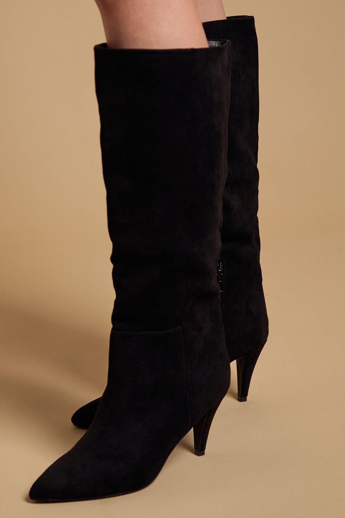 Oasis Oasis Women's Lilian Faux Suede Soft Point Medium Heel Pull On Knee Boots in Natural Black - 4