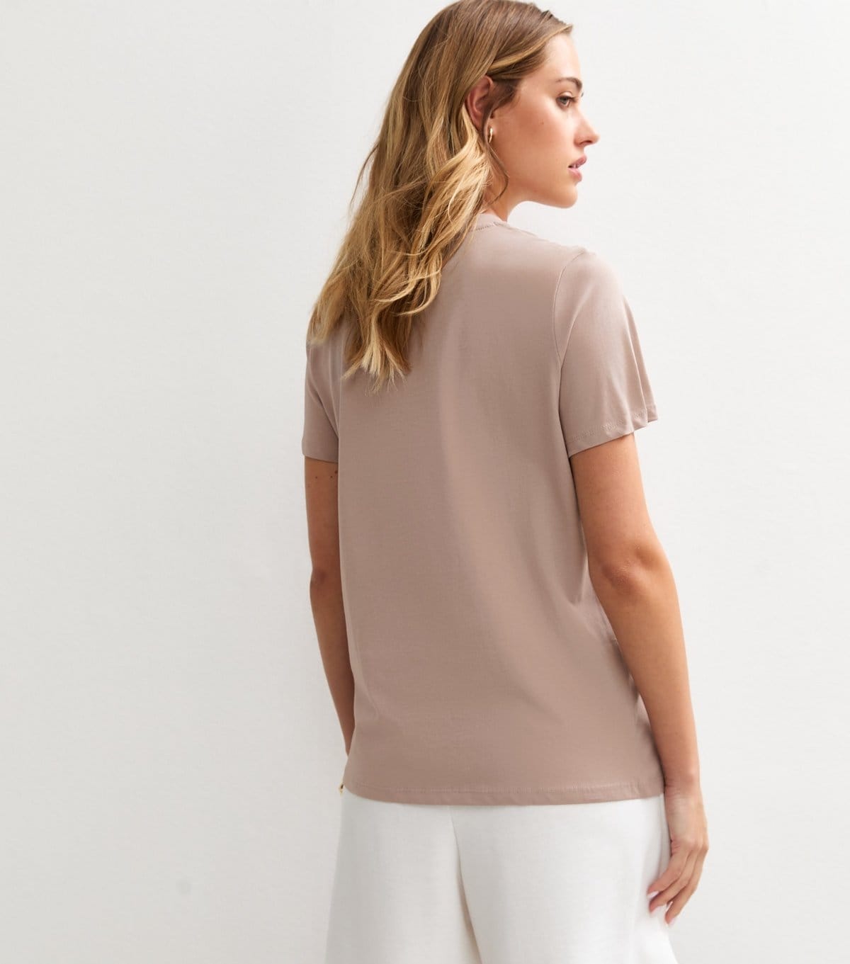 New Look Women's Mink Crest Logo Crew Neck T-Shirt New Look - 4
