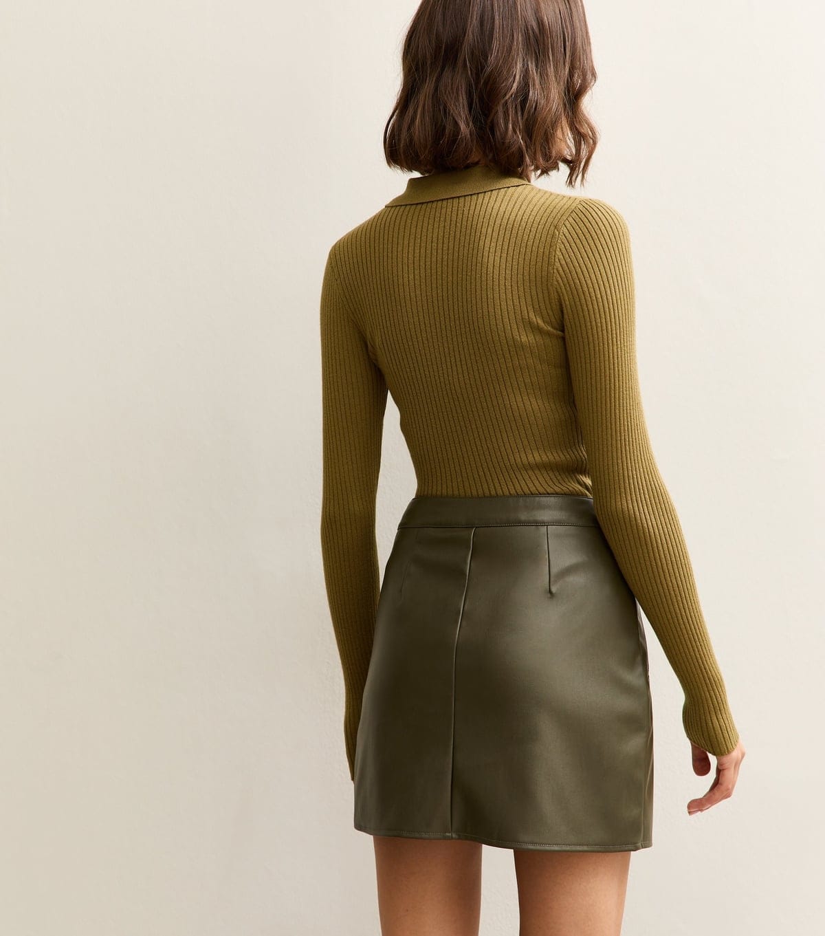 New Look Women's Light Khaki Faux Leather Zip Detail Mini Skirt New Look - 4