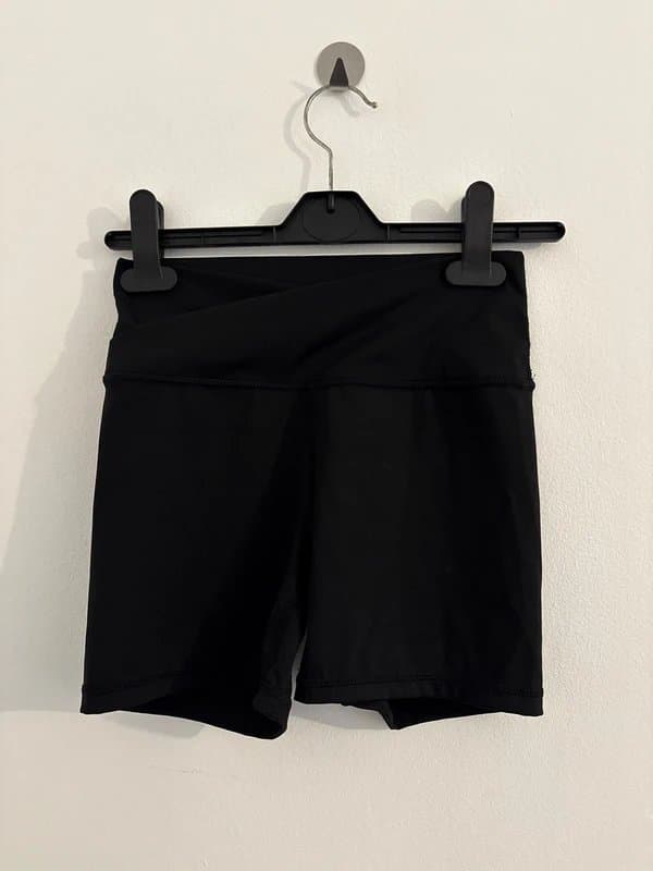 Musera 2 x Musera sports gym shorts ( Black & Burgundy)