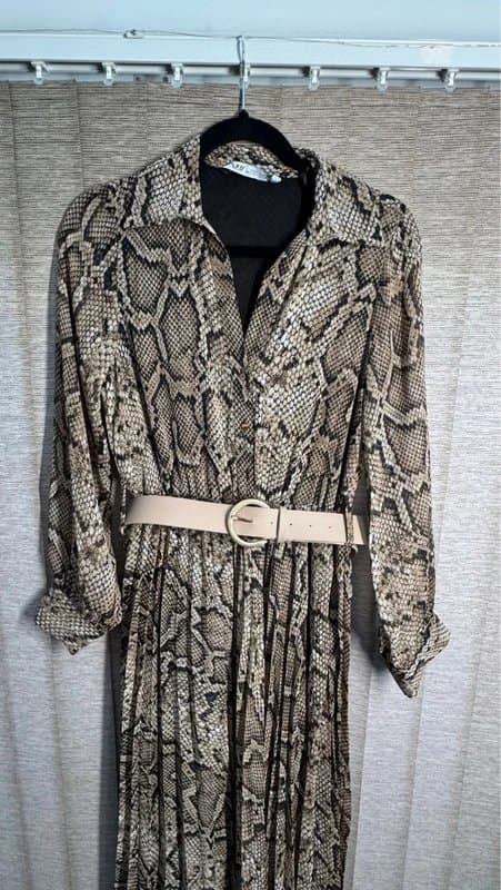 Zara ZARA Snake Print Pleated Midi Dress Size M BNWOT