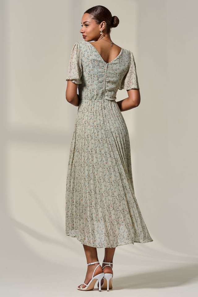 Jolie Moi Jolie Moi Women's Floral Pleated Dip Hem Maxi Dress in Green - 2