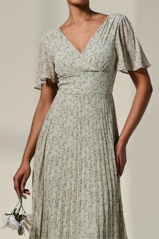 Jolie Moi Jolie Moi Women's Floral Pleated Dip Hem Maxi Dress in Green - 3