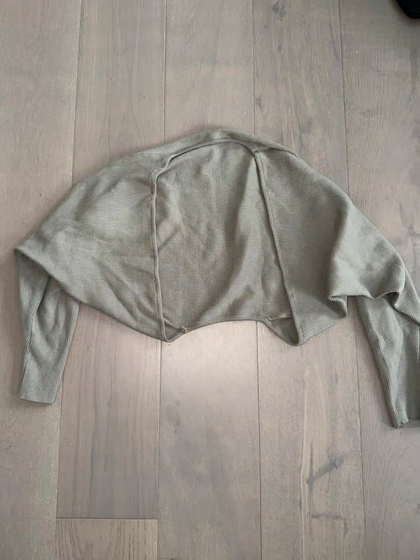 Dazy taupe ribbed knit bolero shrug cardigan – Size M