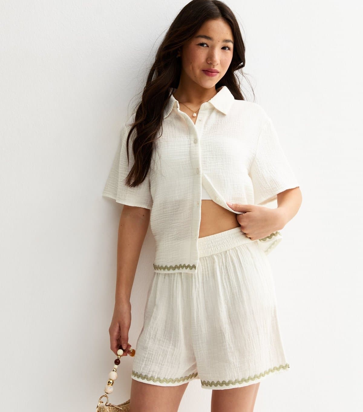 New Look Girls' White Ric Rac Trim Shorts New Look