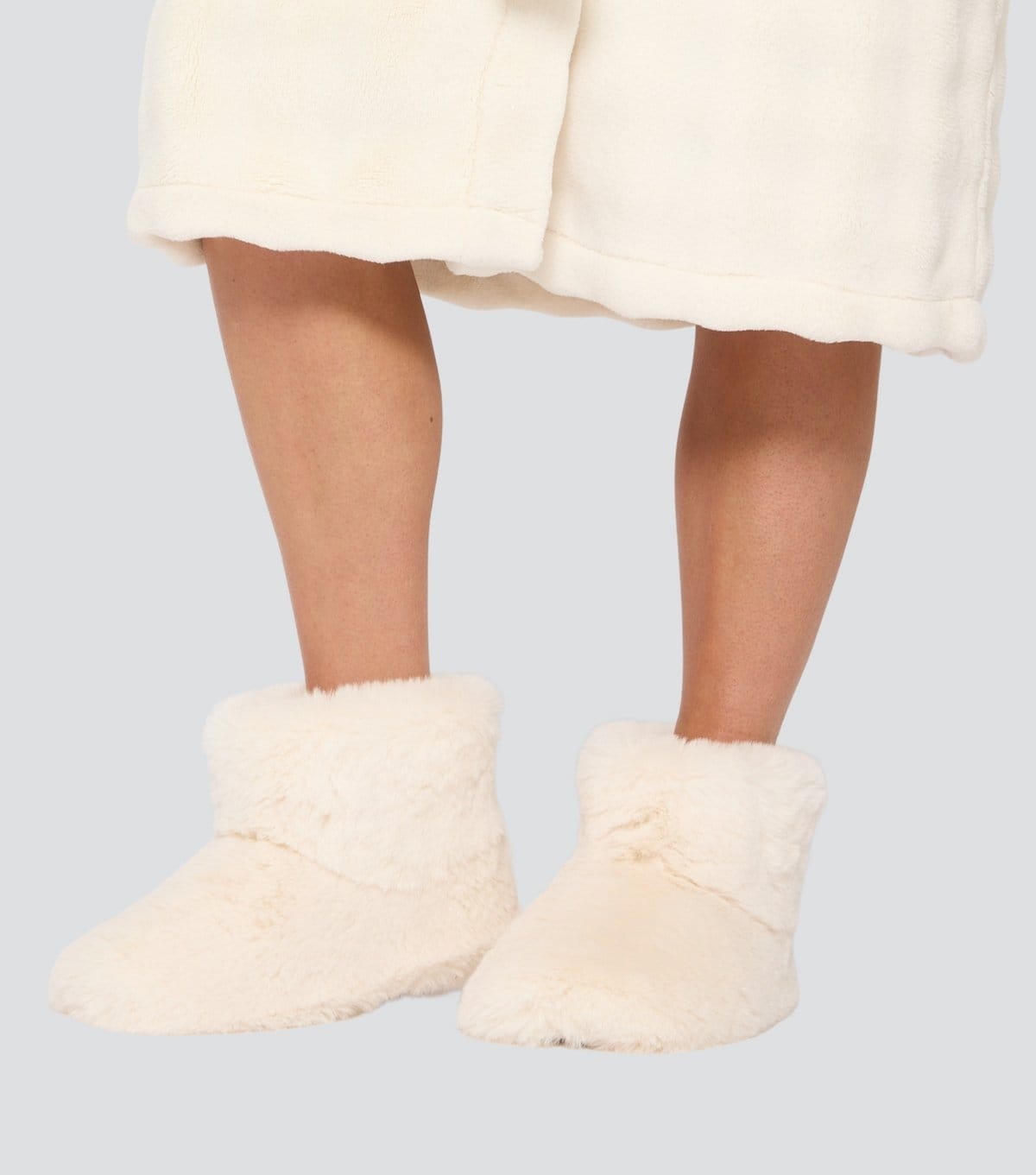 Loungeable Women's Cream Faux Sherpa Lined Slipper Boots Loungeable New Look - 1