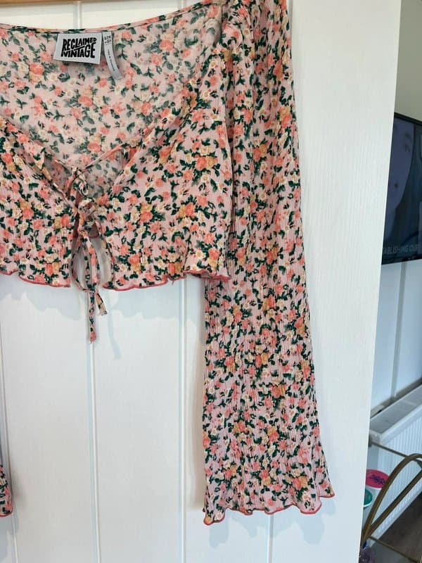ASOS Reclaimed vintage asos floral tie blouse size 10