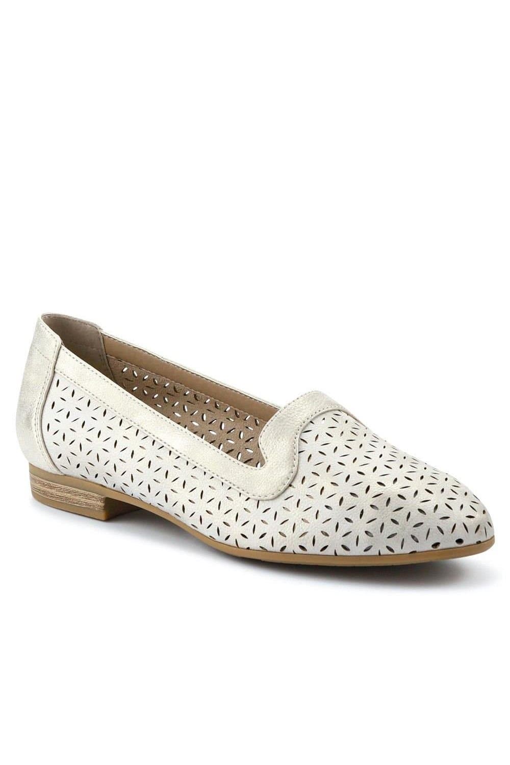 Pavers Pavers Women's Slip-On Pumps in Beige