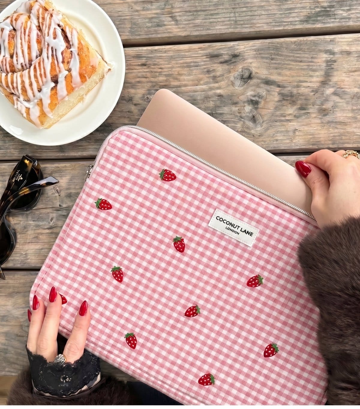 Coconut Lane Pink Strawberry Picnic Laptop Sleeve Coconut Lane New Look - 4