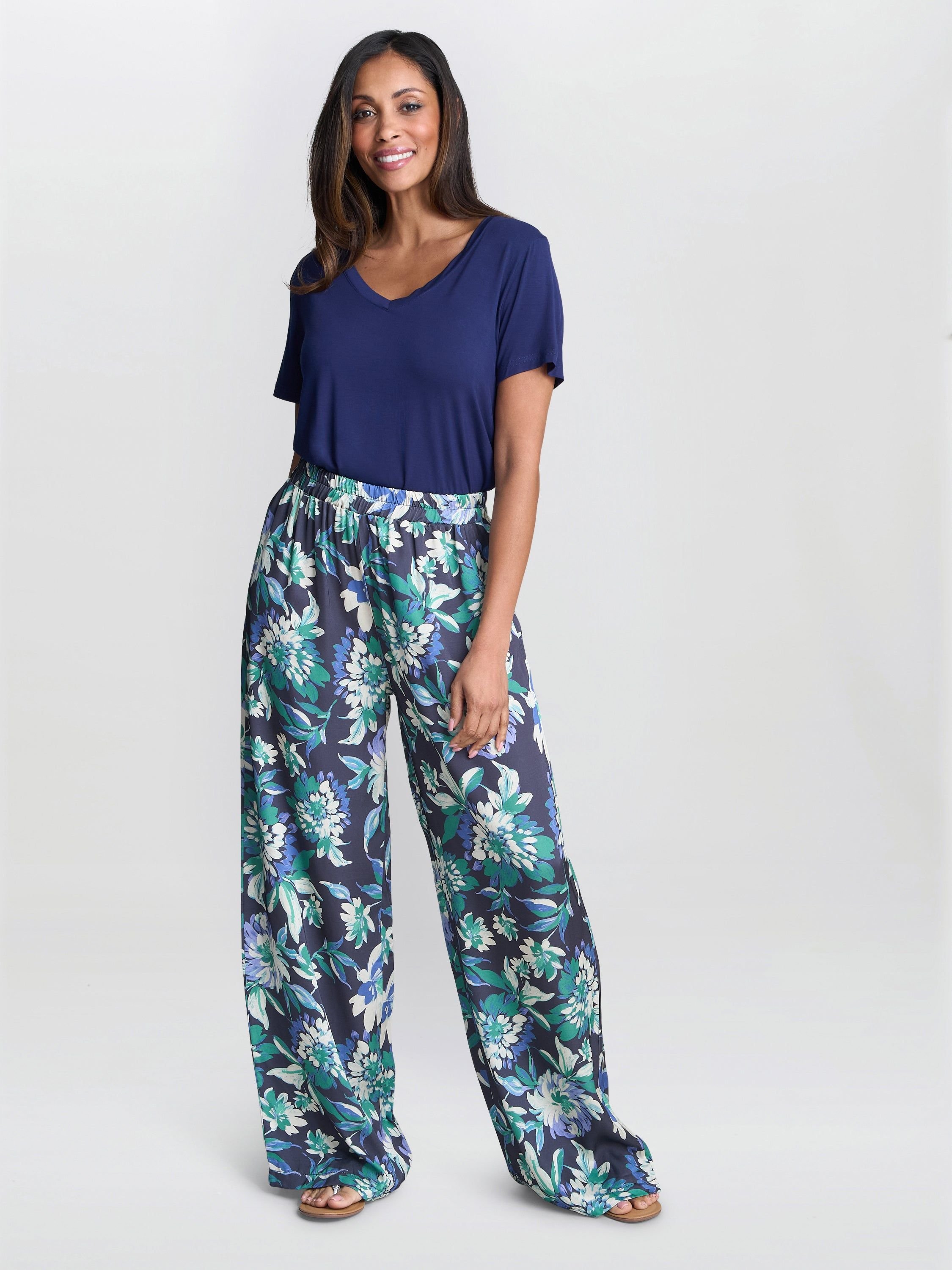 Gina Bacconi Gina Bacconi Women's Quinn Satin Pull On Wide Leg Trouser in Blue - 3
