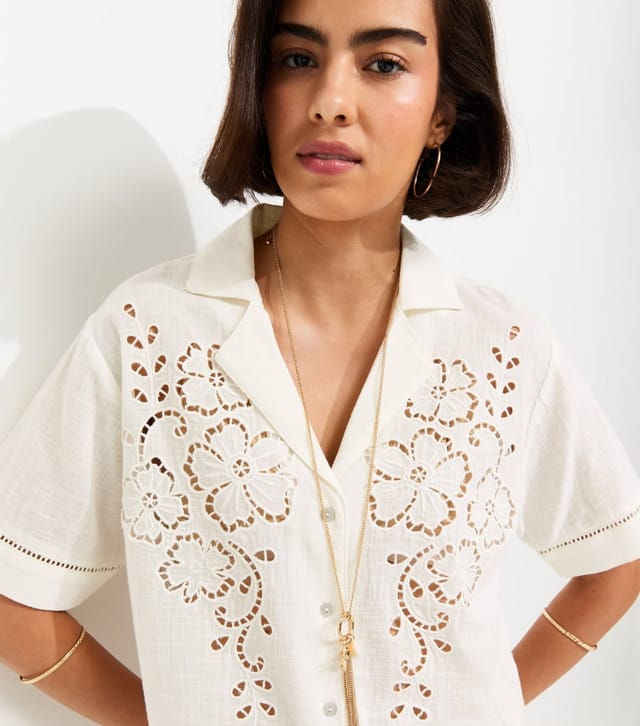 New Look Women's Off White Lightweight Cutwork Crop Scallop Hem Shirt New Look - 2