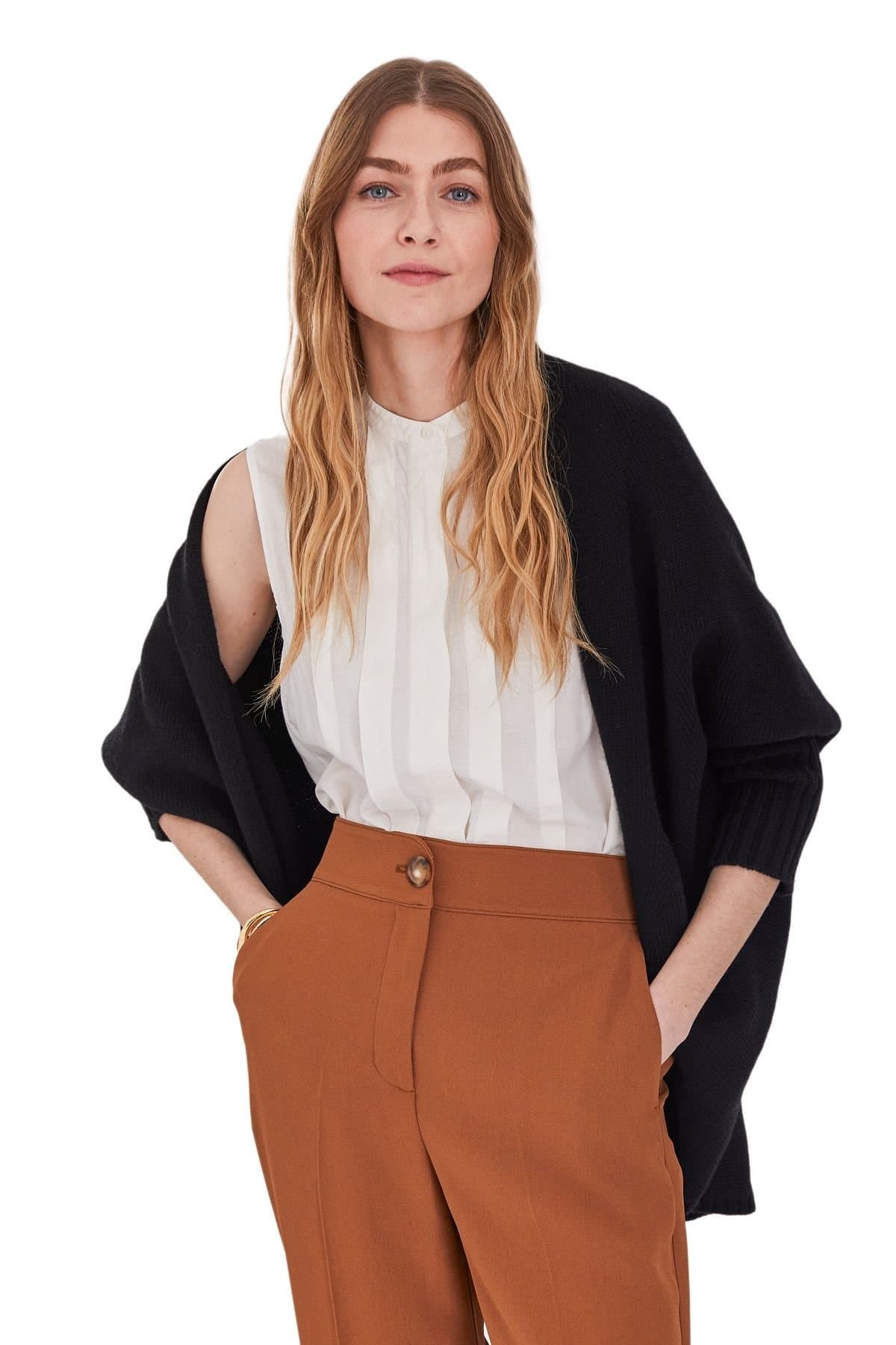 Celtic & Co Celtic & Co Women's Supersoft Cocoon Cardigan in True Black