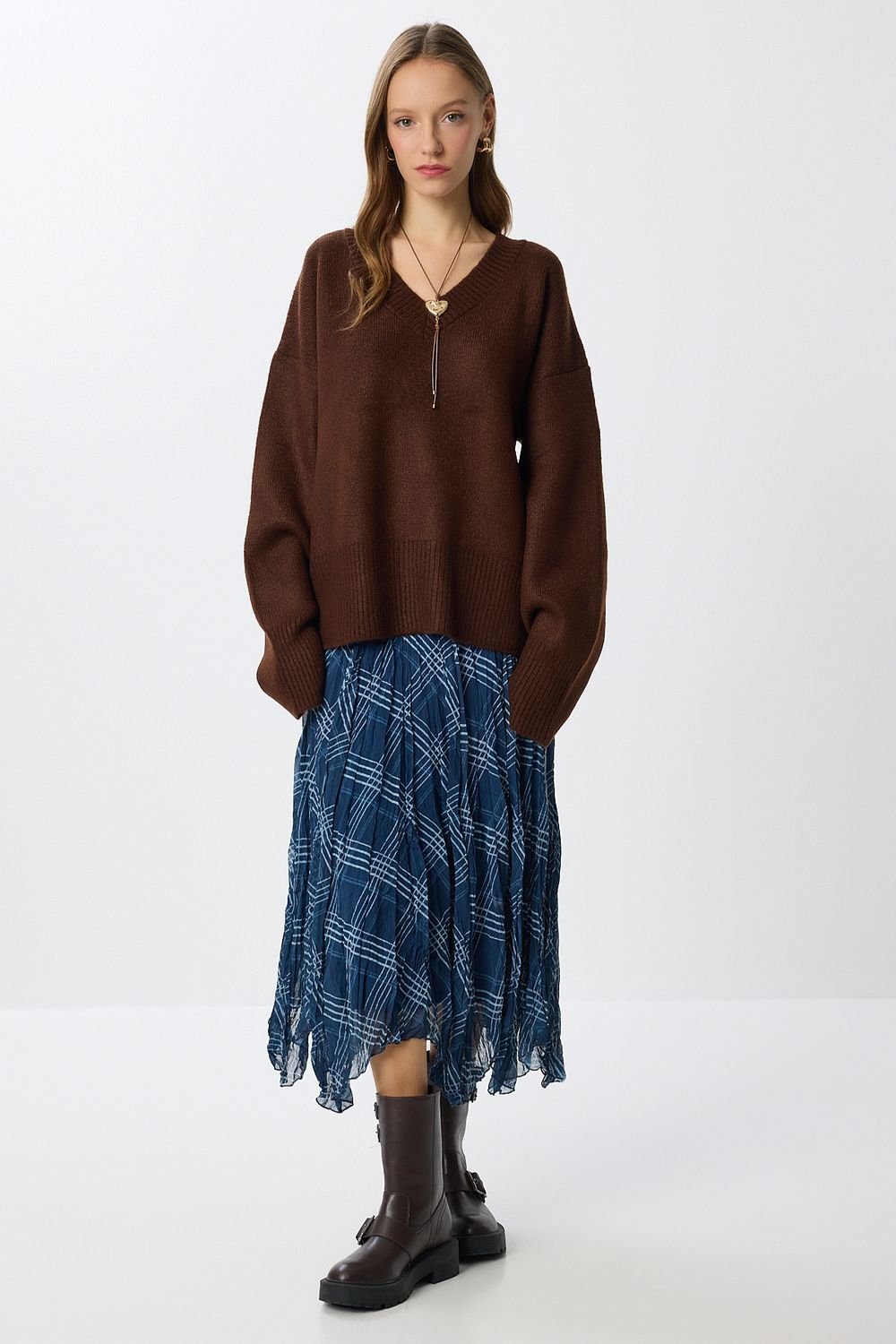 Happiness Istanbul Happiness Istanbul Women's High Waist Asymmetric Midi Skirt with Zipper in Navy - 3