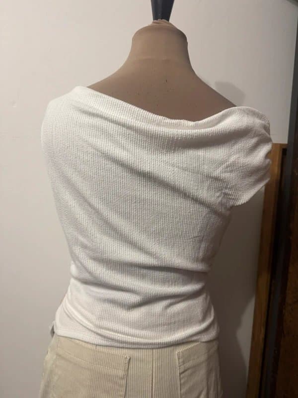 ASOS Design white texture ribbed fallen shoulder baby t-shirt summer top going out size 10