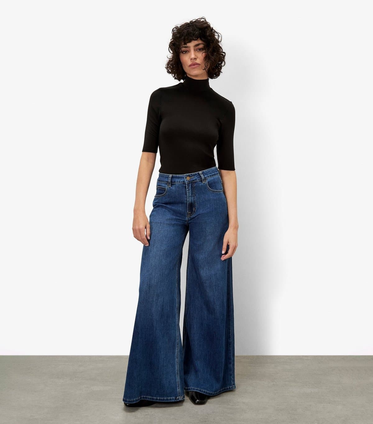 Apricot Women's Navy Super Wide Leg Jeans Apricot New Look
