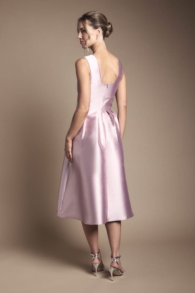 Coast Coast Women's Plunge Neck Structured Twill Midi Bridesmaid Dress in Mauve - 3