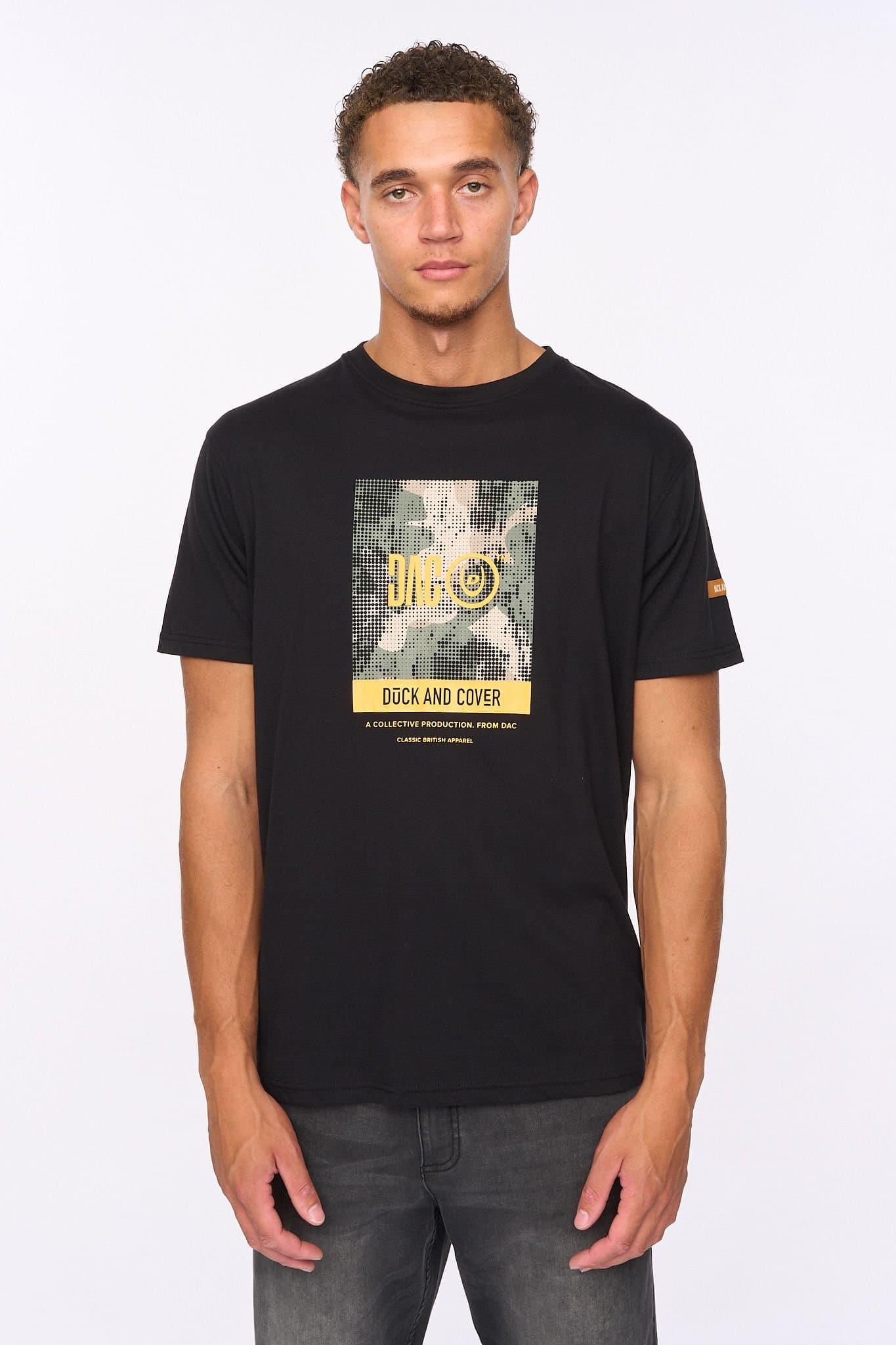 Duck&Cover Duck&Cover Men's Camostack T-Shirt in Black
