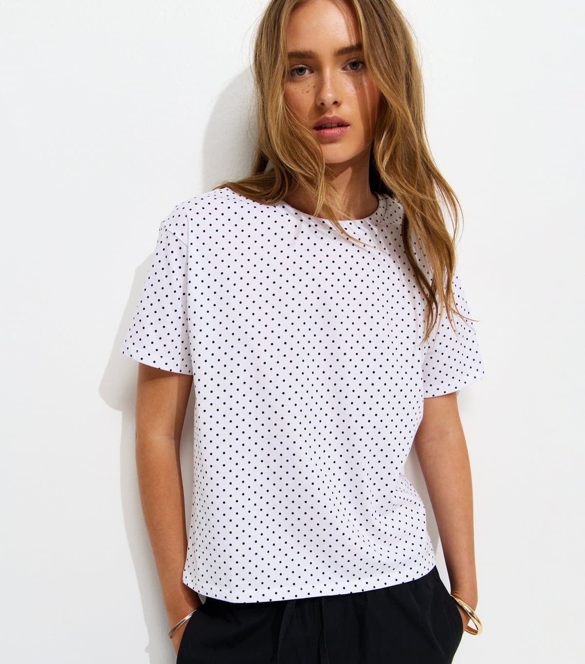 New Look Women's White Spot Print Easy T-Shirt New Look