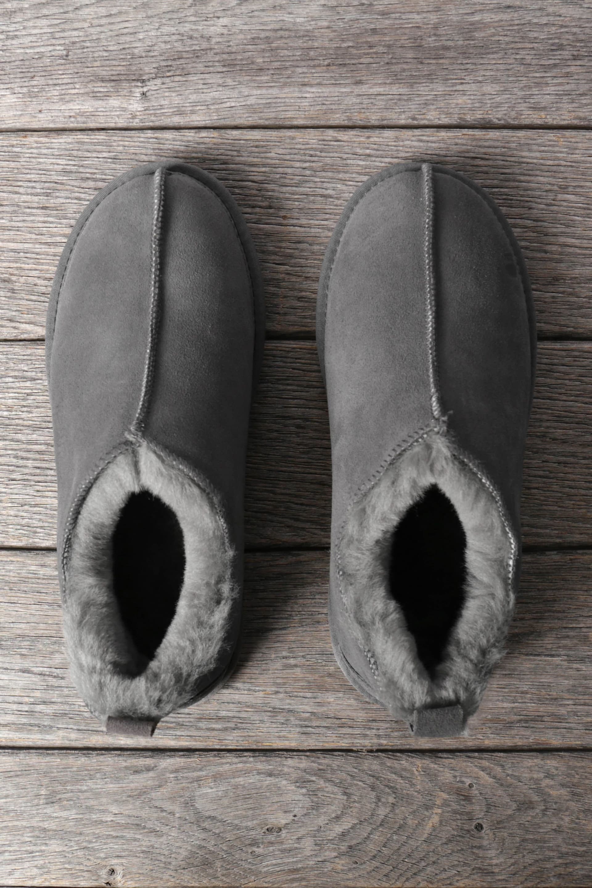 WoolOvers WoolOvers Men's Mens Suede & Sheepskin Short Boot in Grey