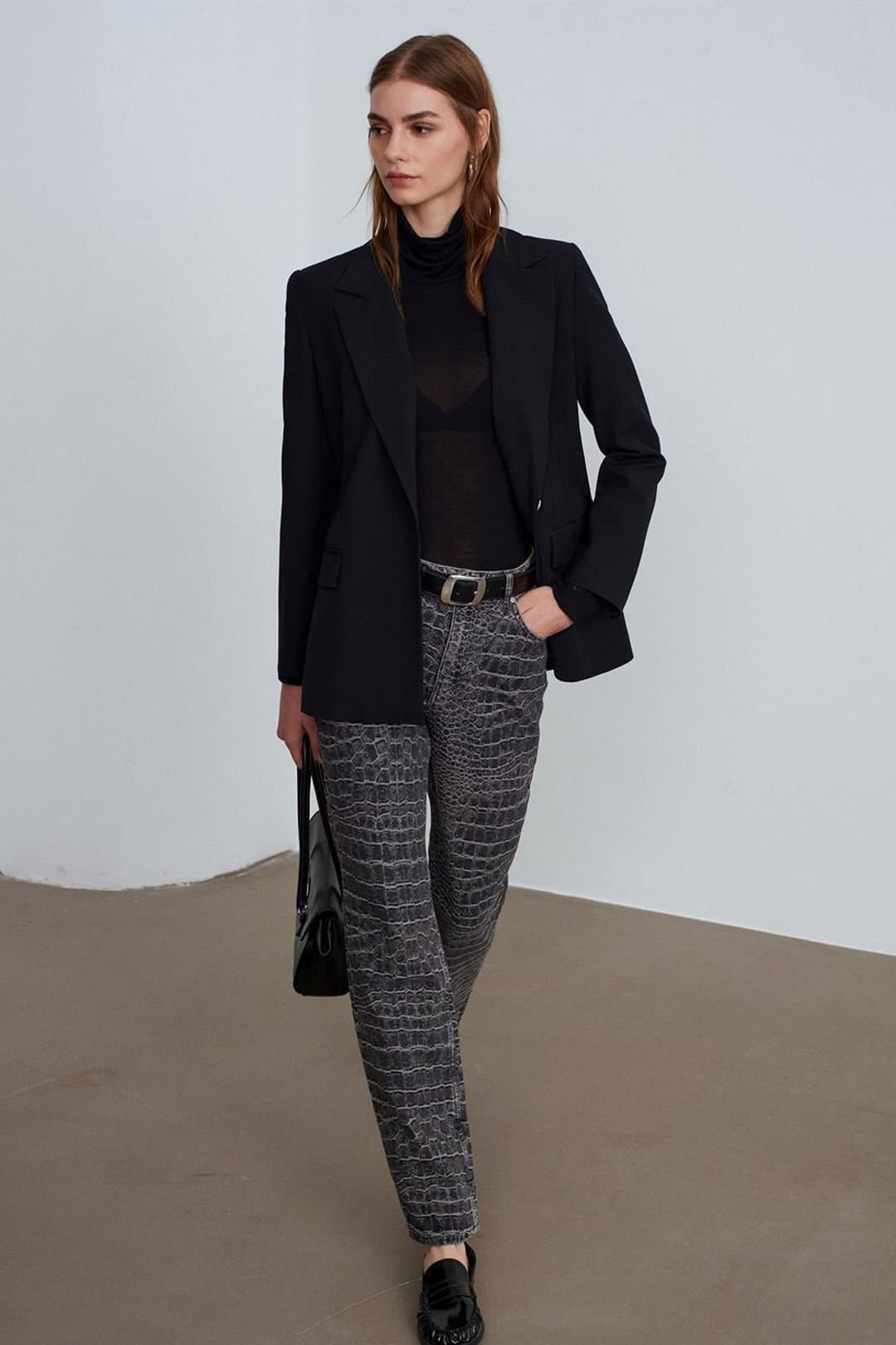 Dilvin Dilvin Women's High-Waist Straight Leg Textured Jeans in Charcoal