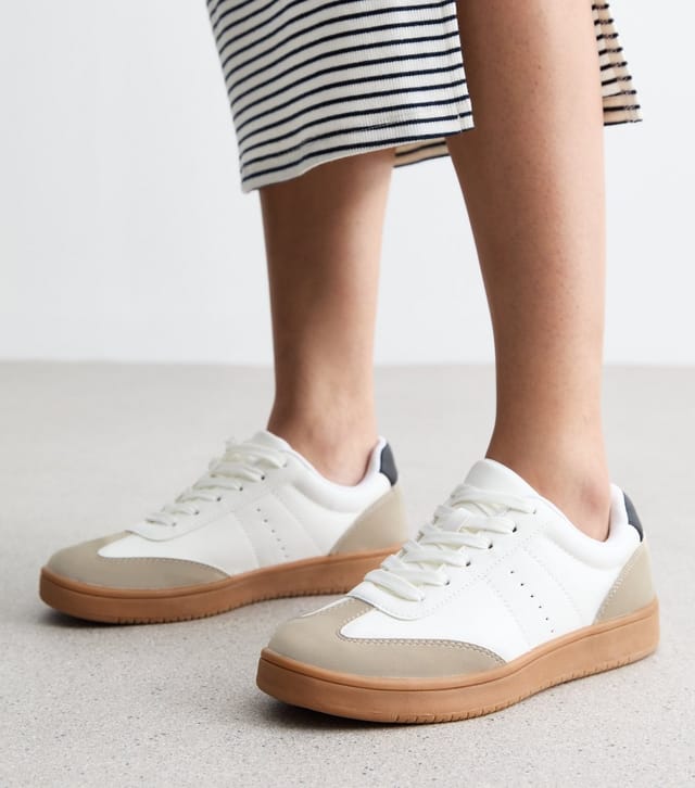 New Look Women's White Suede-Look Low Top Trainers New Look - 3