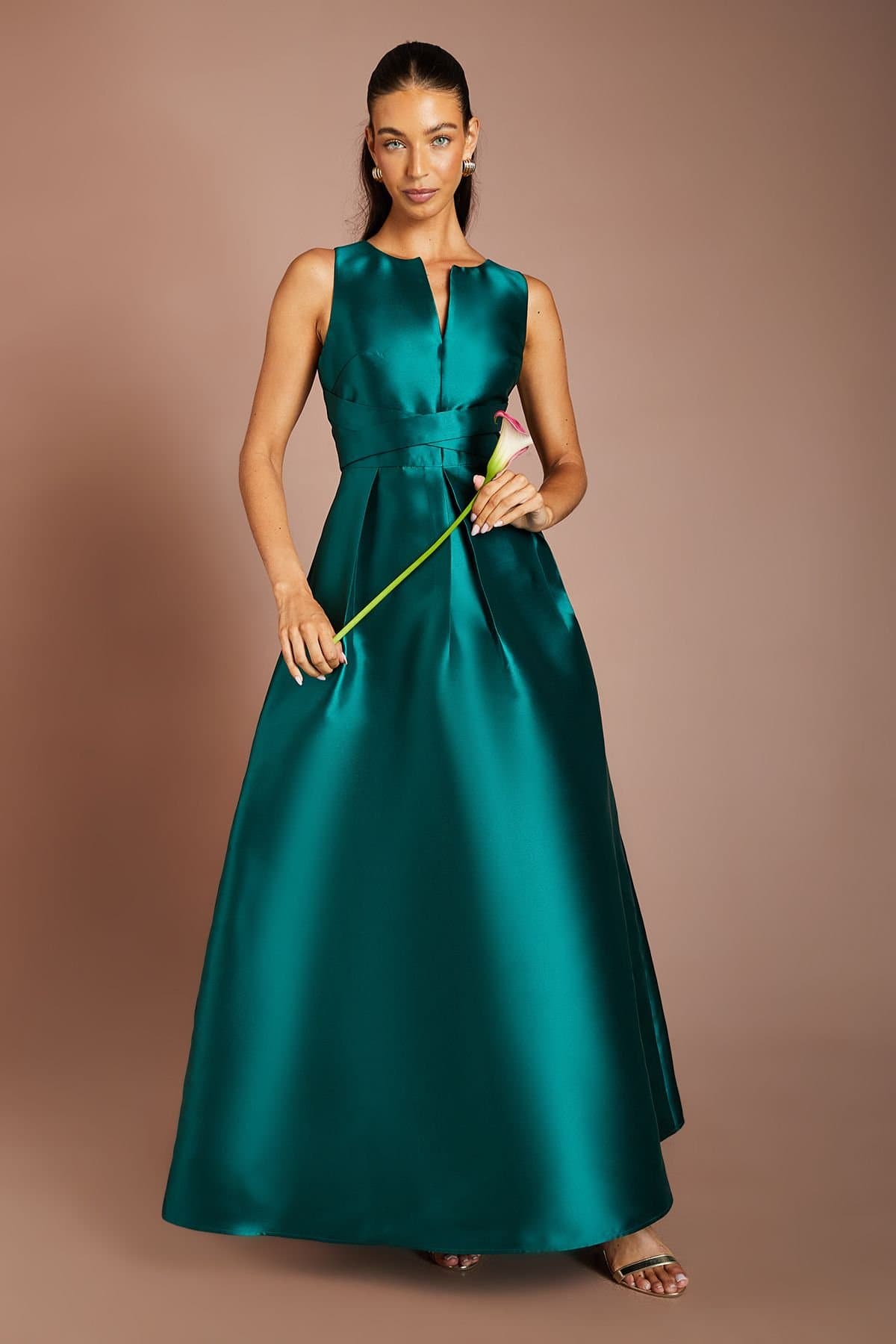Coast Coast Women's Twill Notch Neck Neck Fit & Flare Bridesmaid Dress in Emerald