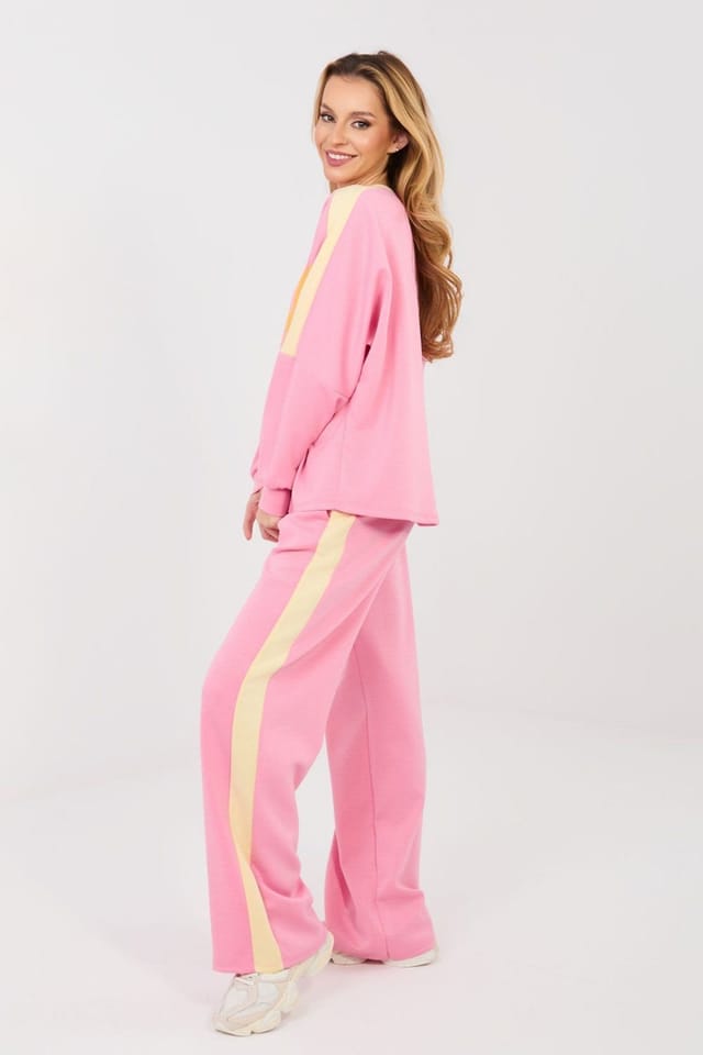 Love Lace Love Lace Women's Sporty Tracksuit Set Sweatshirt Pants in Pink - 2