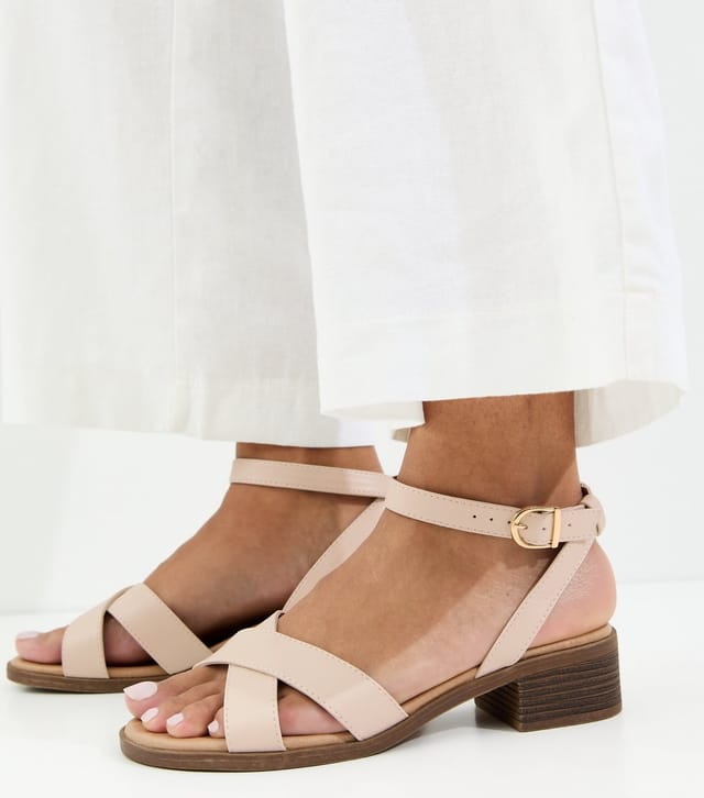 New Look Women's Wide Fit Off White Faux Leather Block Heel Sandals Vegan New Look - 2