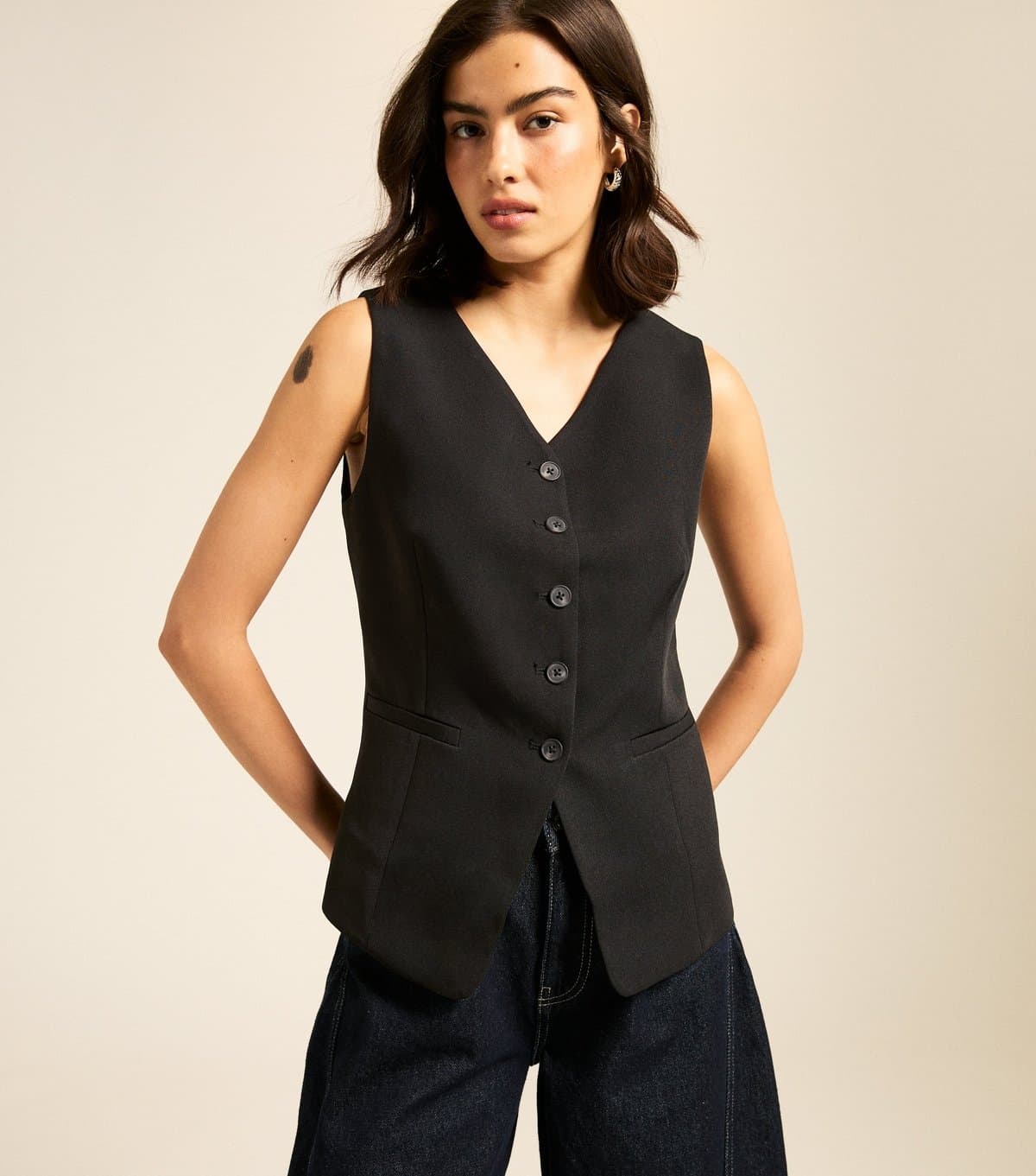 New Look Women's Black V-Neck Button Front Waistcoat New Look