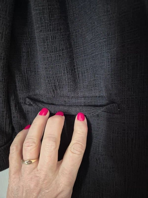 New Look Black edge to edge blazer.  Size 14