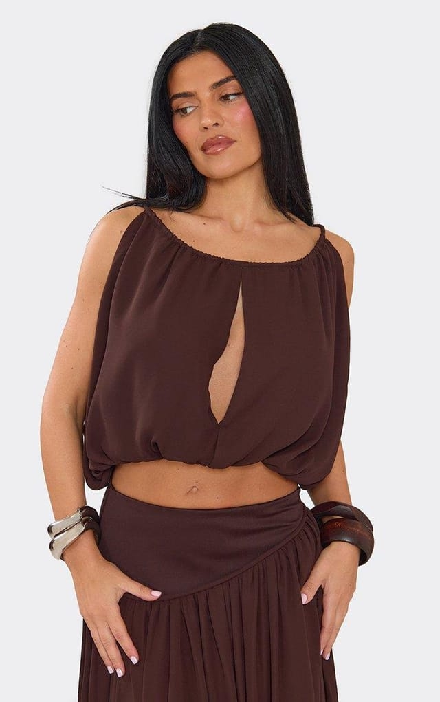 EGO Scoop Neck Tie Back Detail Sleeveless Crop Top In Chocolate Brown Woven, Women's Size UK 6 - 2