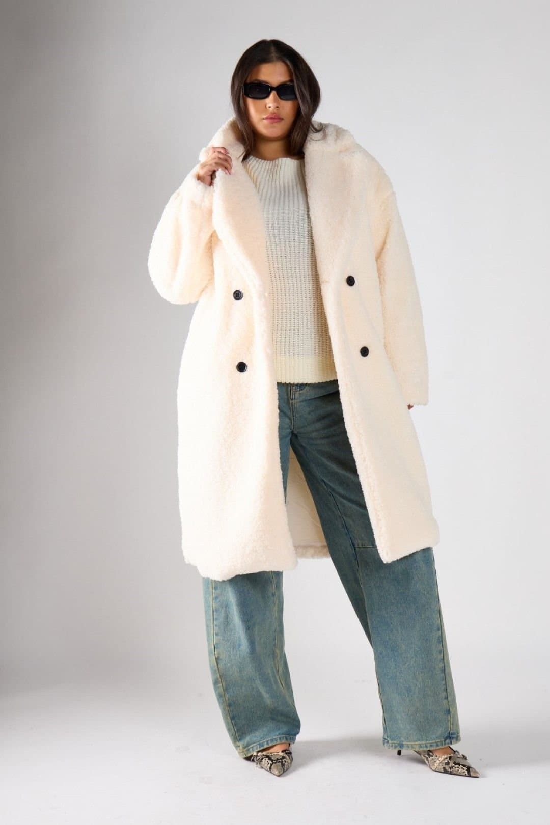 Shnoo Shnoo Women's Double-Breasted Teddy Coat in Cream