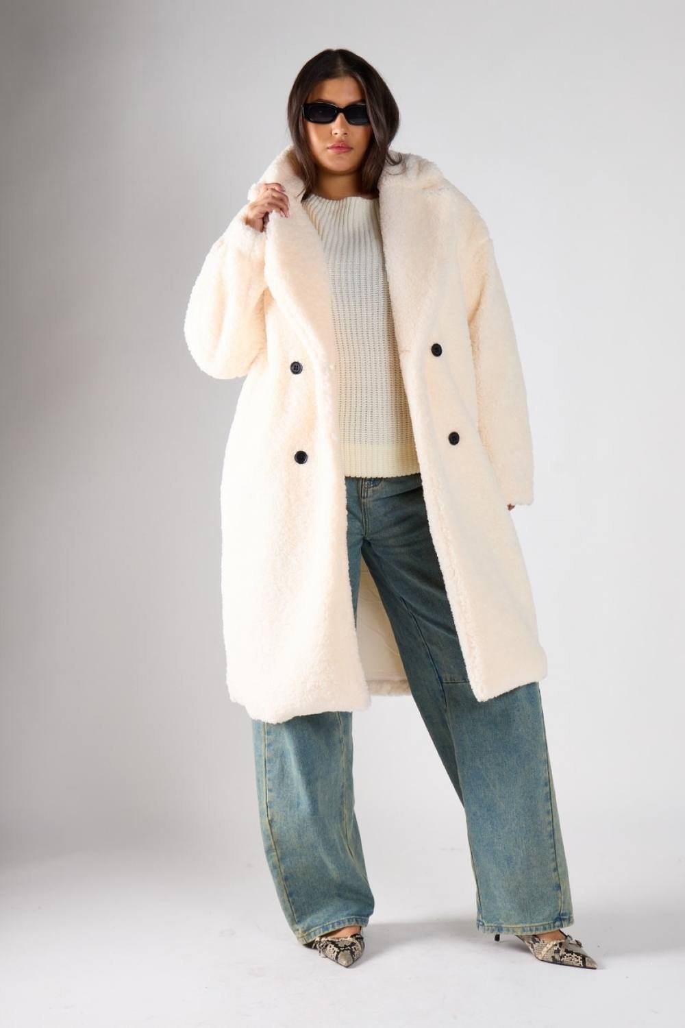 Shnoo Shnoo Women's Double-Breasted Teddy Coat in Cream - 2