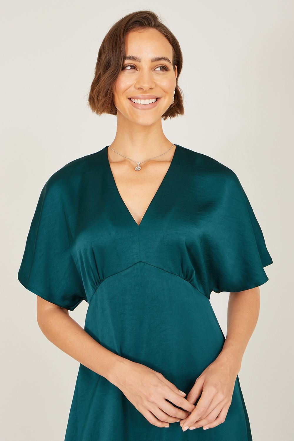 Yumi Yumi Women's Green Satin Midi Kimono Dress - 4