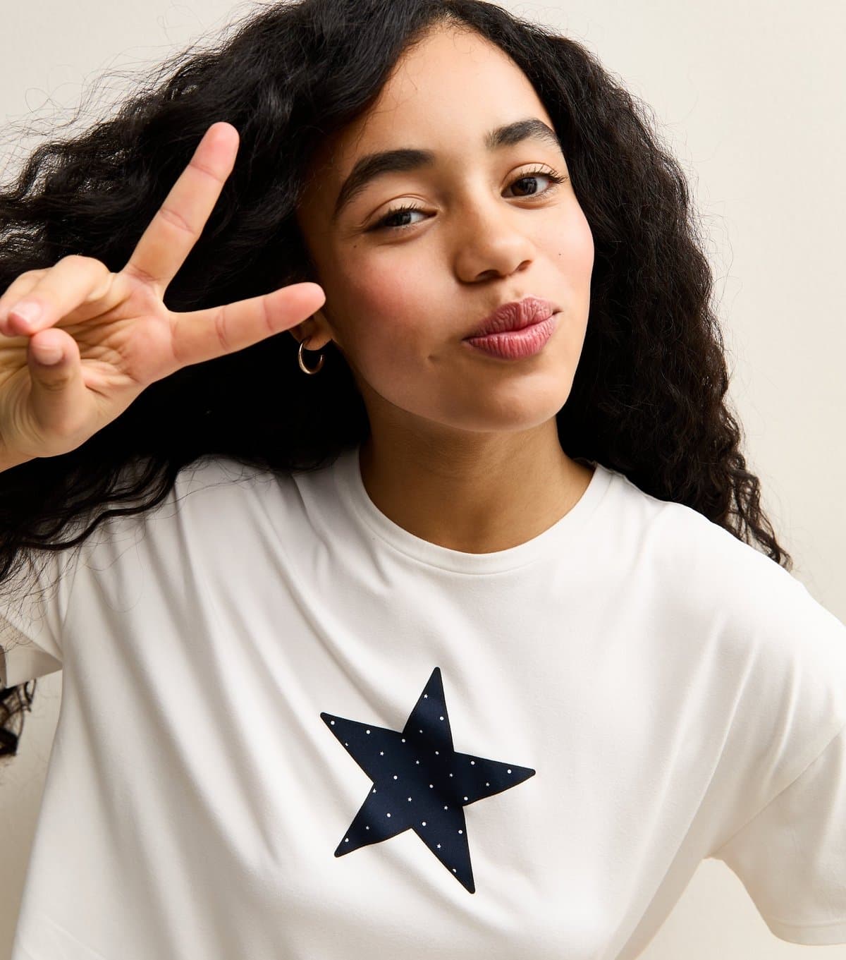 New Look Girls' White Star Print T-shirt and Shorts Pyjama Set New Look