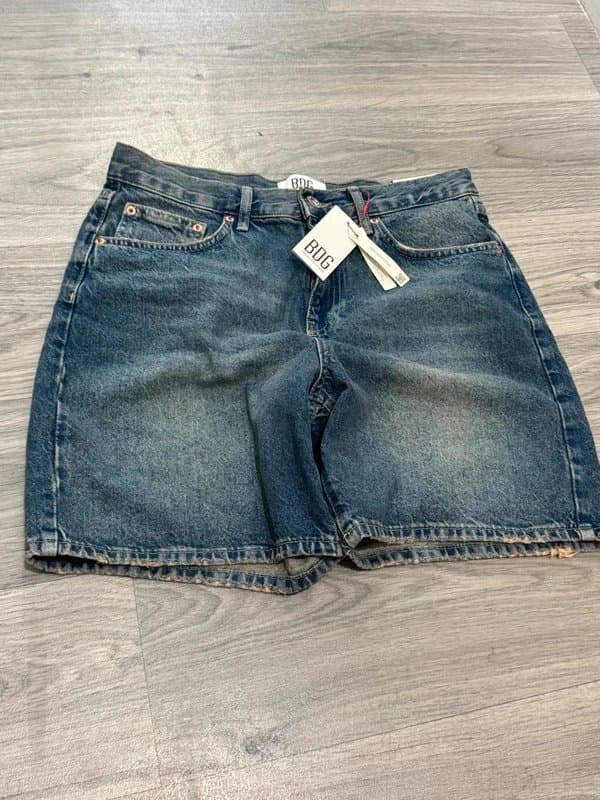 Urban Outfitters BDG brand new navy fade style jorts