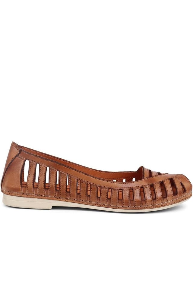Pavers Pavers Women's Leather Open-Toe Ballet Flats in Tan - 2