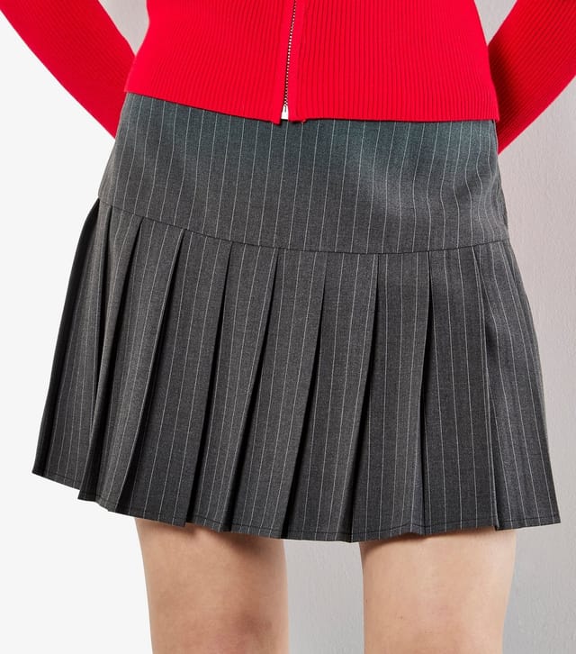 Apricot Women's Dark Grey Pinstripe Pleated Front Mini Skort Apricot New Look - 3
