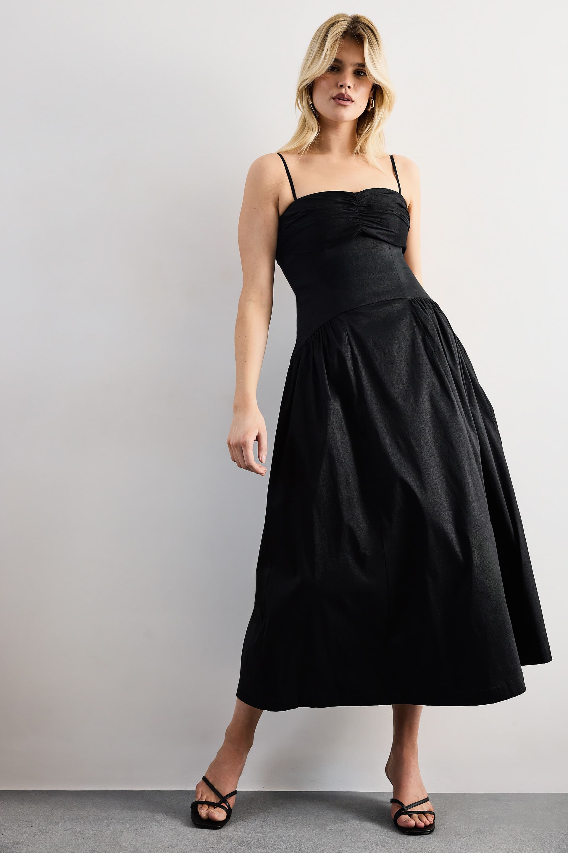 Warehouse Warehouse Women's Dropped Waist Ruched Bust Midi Dress in Black