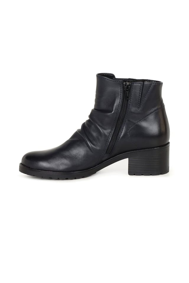 Gabor Gabor Women's 'Jenna' Heeled Ankle Boots in Midnight - 2