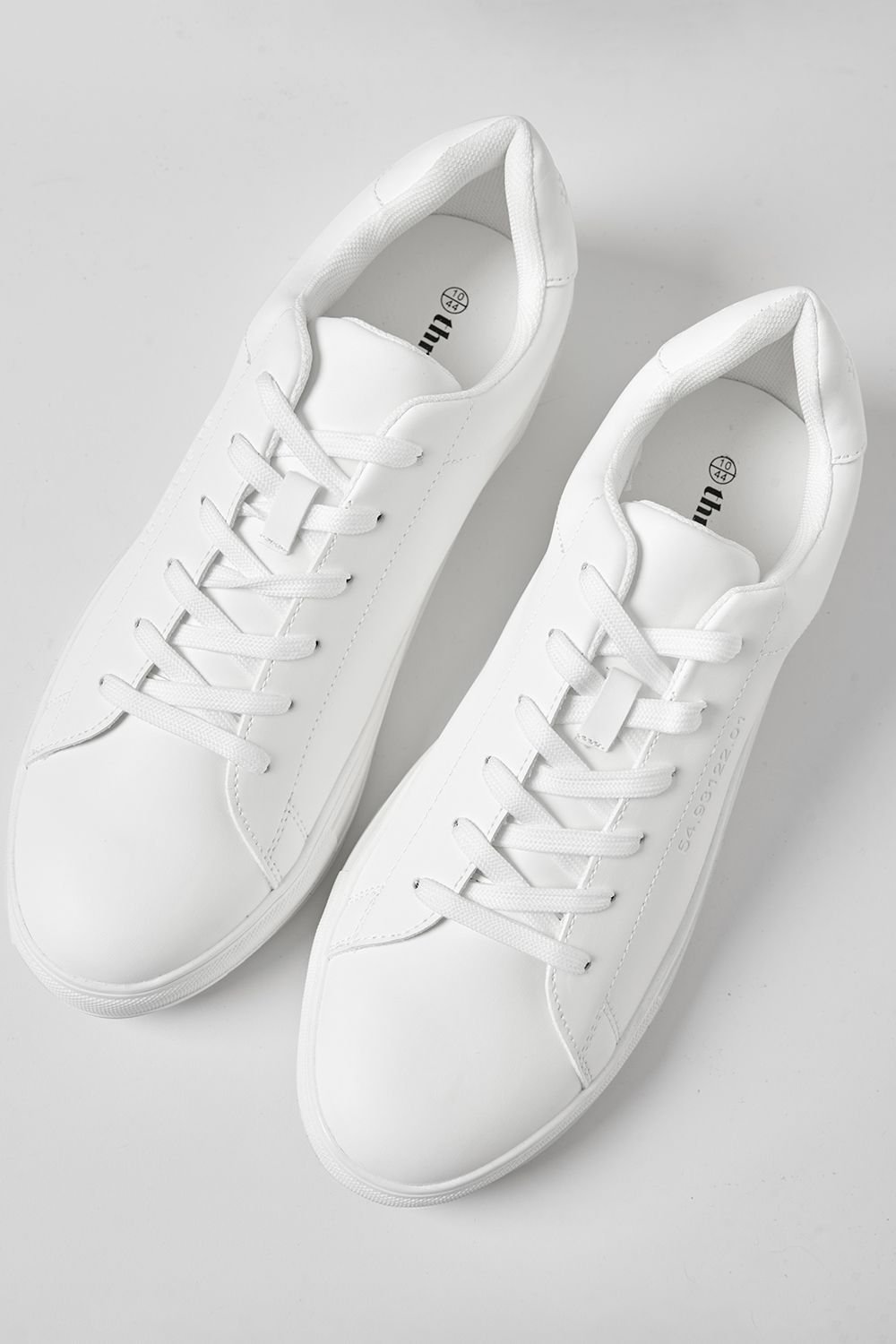 Threadbare Threadbare Men's Lace-Up Faux Leather Court Trainers in White - 2