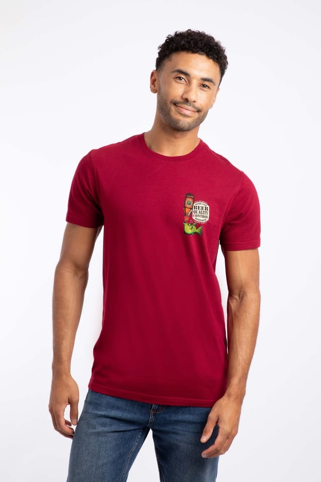 Weird Fish Weird Fish Men's Beer Offisher Artist T-Shirt in Red - 3